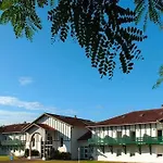 Countryside Holiday Home With Pool Semesterbostad Cassen