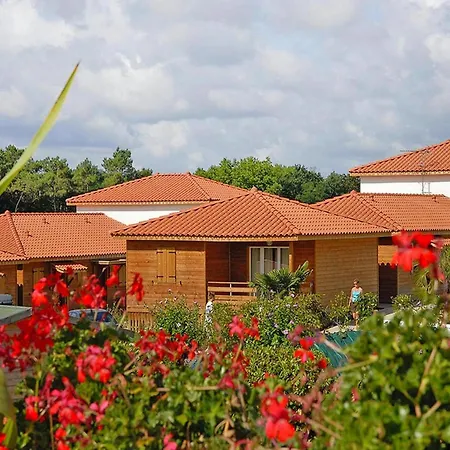 Countryside With Pool *