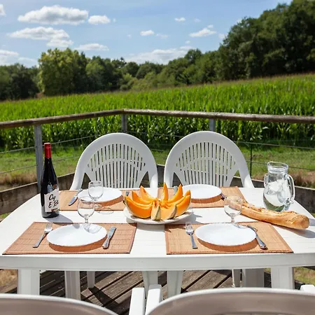 Prázdninový dům Countryside With Pool