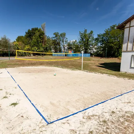 Prázdninový dům Countryside With Pool